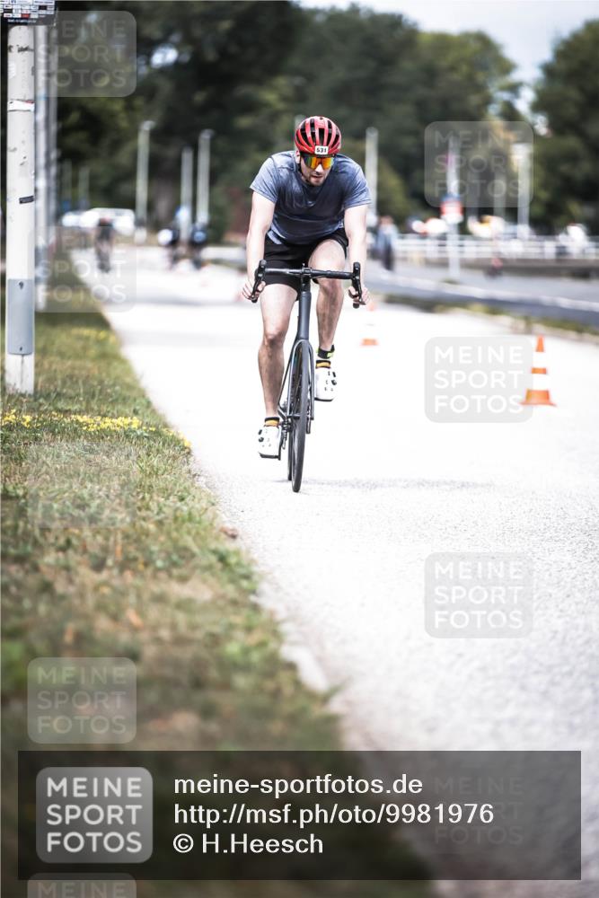 16.08.2026 - KN Förde Triathlon 2026 H.Heesch http://msf.ph/oto/9981976 16.08.2026 12:52:10 Radfahren 505, 531 meine-sportfotos.de