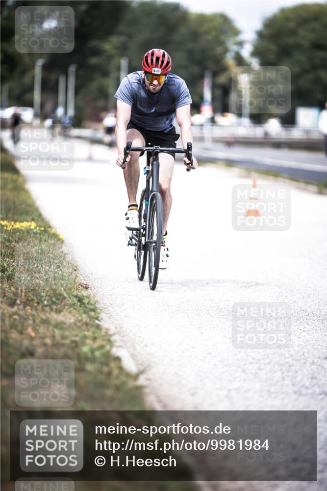 16.08.2026 - KN Förde Triathlon 2026 H.Heesch http://msf.ph/oto/9981984 16.08.2026 12:52:10 Radfahren 505, 531 meine-sportfotos.de