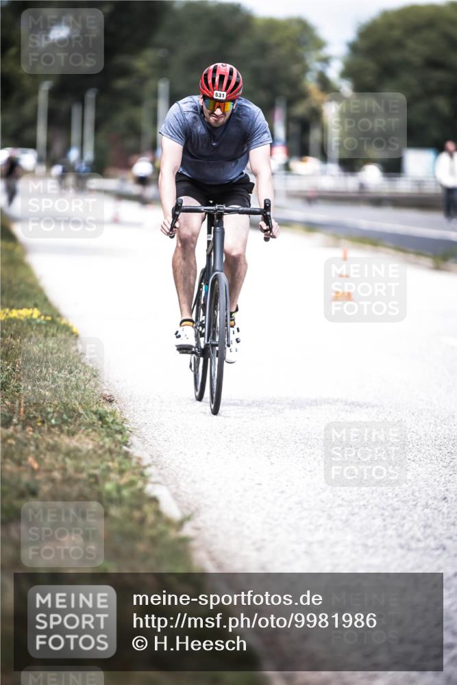 16.08.2026 - KN Förde Triathlon 2026 H.Heesch http://msf.ph/oto/9981986 16.08.2026 12:52:10 Radfahren 505, 531 meine-sportfotos.de