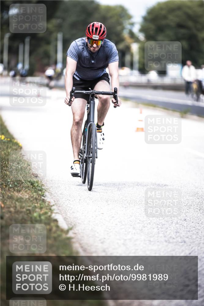 16.08.2026 - KN Förde Triathlon 2026 H.Heesch http://msf.ph/oto/9981989 16.08.2026 12:52:10 Radfahren 505, 531 meine-sportfotos.de