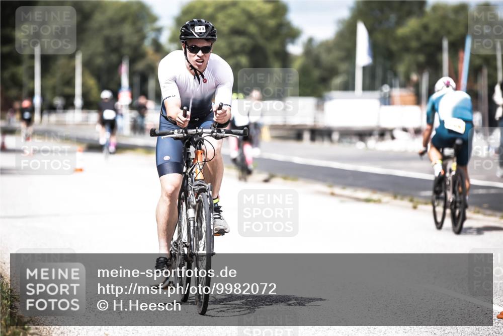 16.08.2026 - KN Förde Triathlon 2026 H.Heesch http://msf.ph/oto/9982072 16.08.2026 12:52:59 Radfahren 502, 538, 548, 587 meine-sportfotos.de
