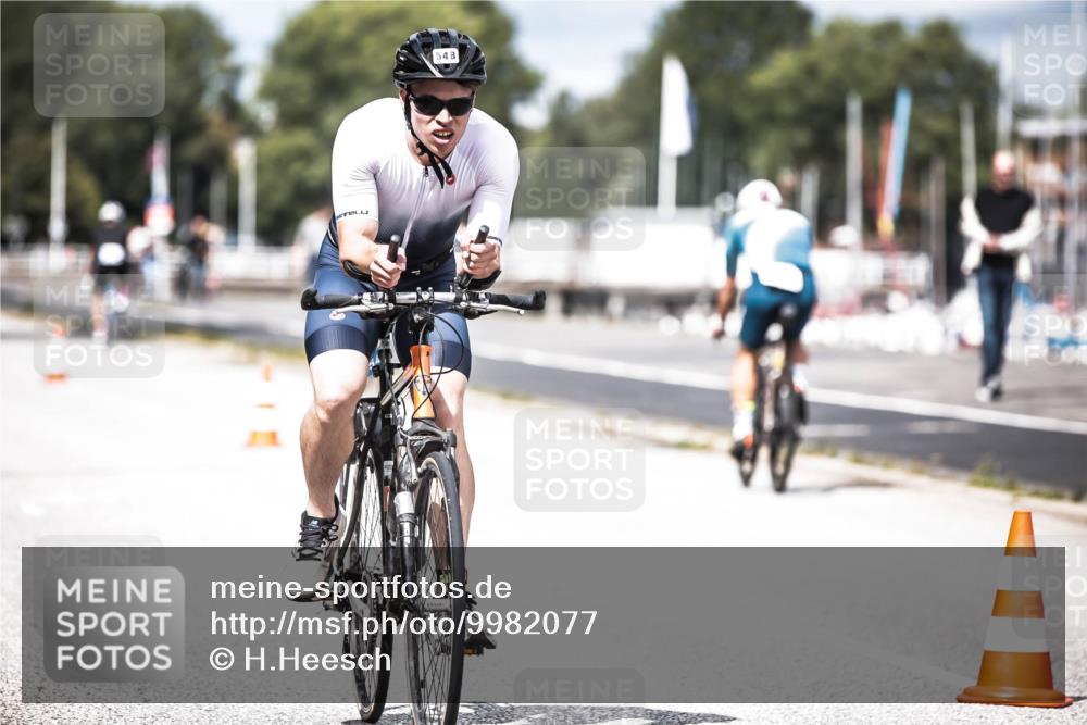 16.08.2026 - KN Förde Triathlon 2026 H.Heesch http://msf.ph/oto/9982077 16.08.2026 12:53:00 Radfahren 502, 535, 538, 548, 587, 733 meine-sportfotos.de