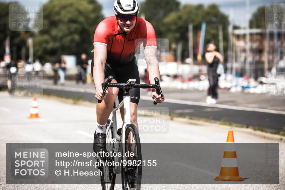 16.08.2026 - KN Förde Triathlon 2026 H.Heesch http://msf.ph/oto/9982155 16.08.2026 12:53:25 Radfahren 517, 556, 569, 588, 719 meine-sportfotos.de