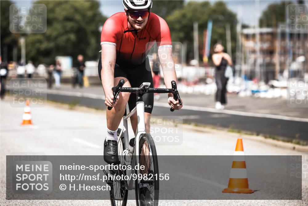 16.08.2026 - KN Förde Triathlon 2026 H.Heesch http://msf.ph/oto/9982156 16.08.2026 12:53:25 Radfahren 517, 556, 569, 588, 719 meine-sportfotos.de