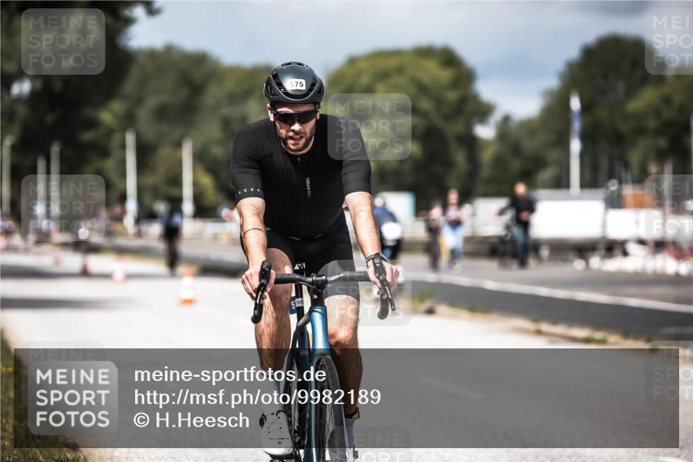 16.08.2026 - KN Förde Triathlon 2026 H.Heesch http://msf.ph/oto/9982189 16.08.2026 12:53:36 Radfahren 544, 575 meine-sportfotos.de