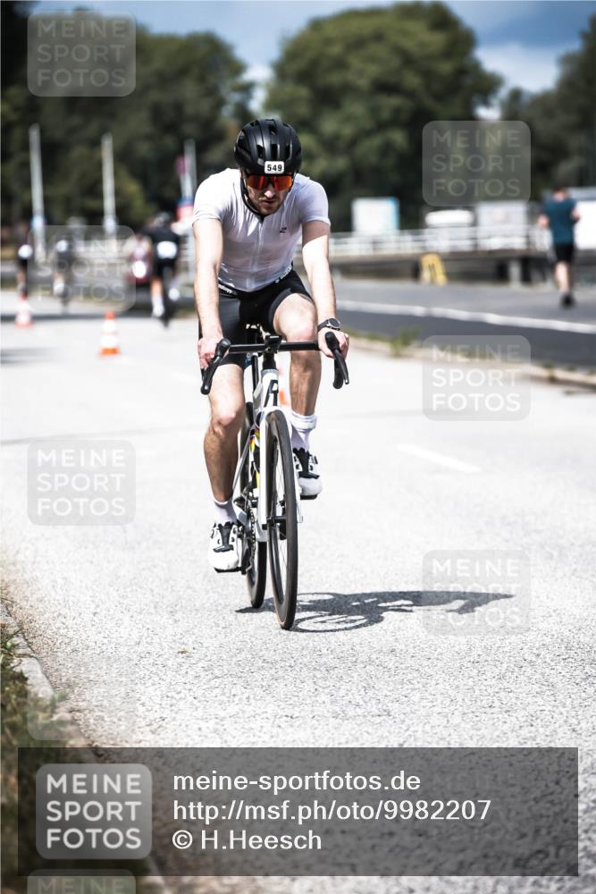 16.08.2026 - KN Förde Triathlon 2026 H.Heesch http://msf.ph/oto/9982207 16.08.2026 12:54:01 Radfahren 512, 549, 557, 571 meine-sportfotos.de