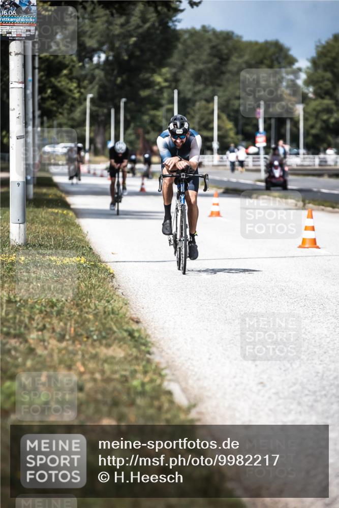 16.08.2026 - KN Förde Triathlon 2026 H.Heesch http://msf.ph/oto/9982217 16.08.2026 12:54:06 Radfahren 505, 545, 574 meine-sportfotos.de