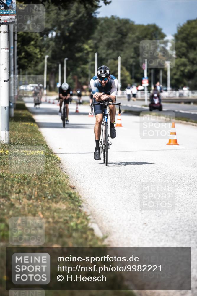 16.08.2026 - KN Förde Triathlon 2026 H.Heesch http://msf.ph/oto/9982221 16.08.2026 12:54:06 Radfahren 505, 545, 574 meine-sportfotos.de
