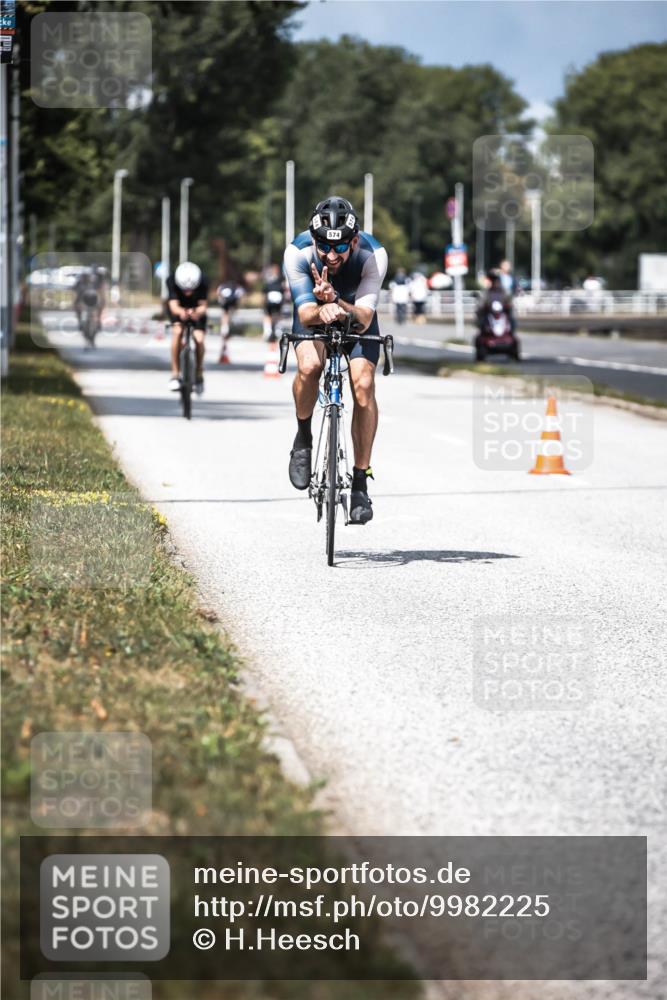 16.08.2026 - KN Förde Triathlon 2026 H.Heesch http://msf.ph/oto/9982225 16.08.2026 12:54:06 Radfahren 505, 545, 574 meine-sportfotos.de
