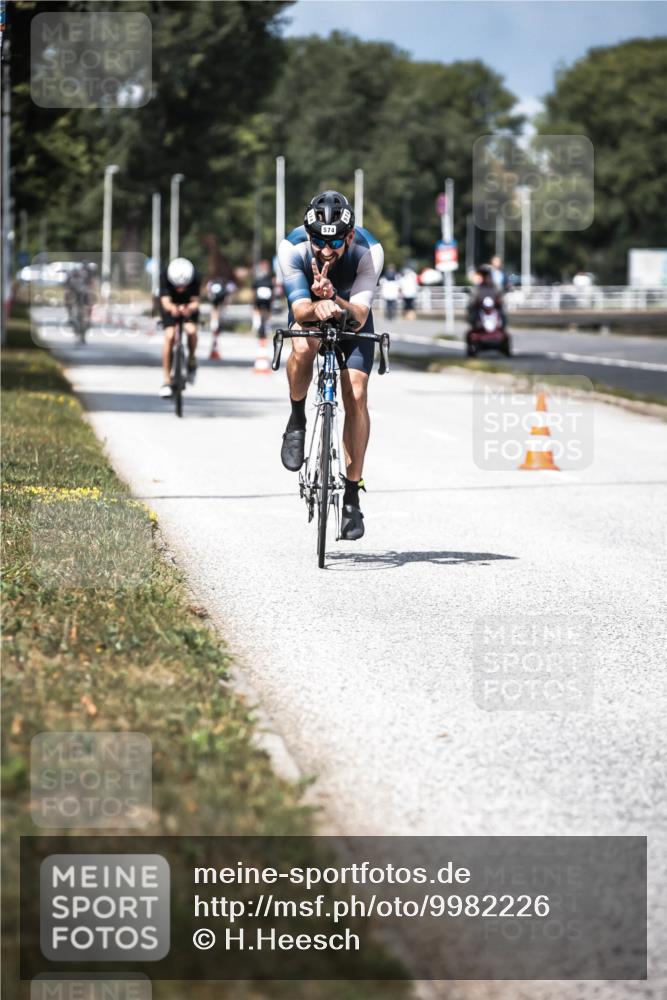 16.08.2026 - KN Förde Triathlon 2026 H.Heesch http://msf.ph/oto/9982226 16.08.2026 12:54:06 Radfahren 505, 545, 574 meine-sportfotos.de