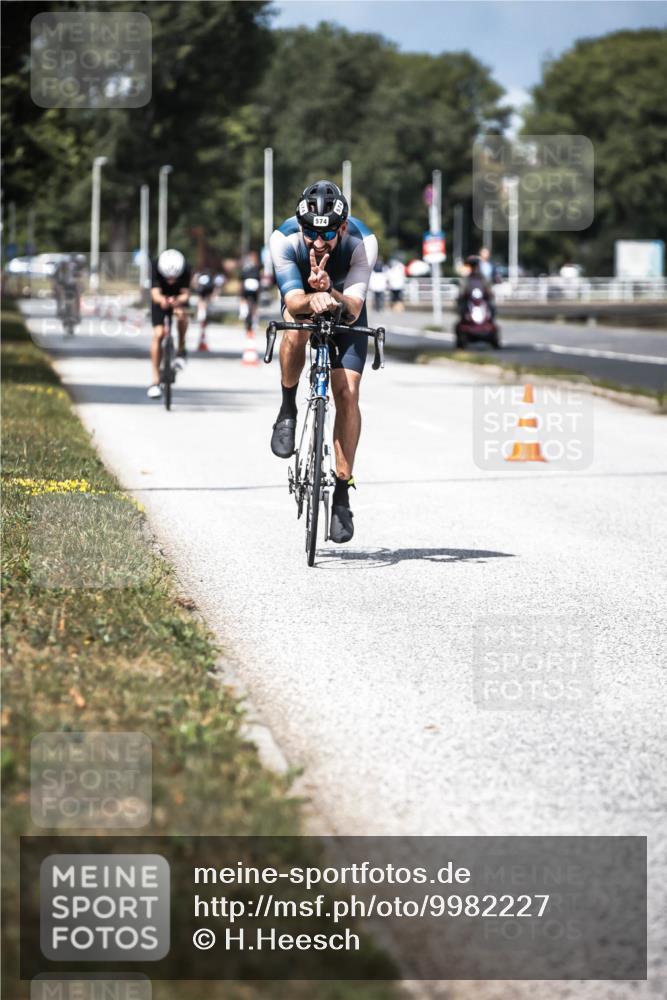 16.08.2026 - KN Förde Triathlon 2026 H.Heesch http://msf.ph/oto/9982227 16.08.2026 12:54:06 Radfahren 505, 545, 574 meine-sportfotos.de