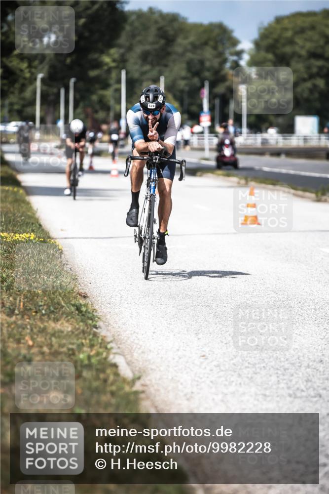 16.08.2026 - KN Förde Triathlon 2026 H.Heesch http://msf.ph/oto/9982228 16.08.2026 12:54:06 Radfahren 505, 545, 574 meine-sportfotos.de