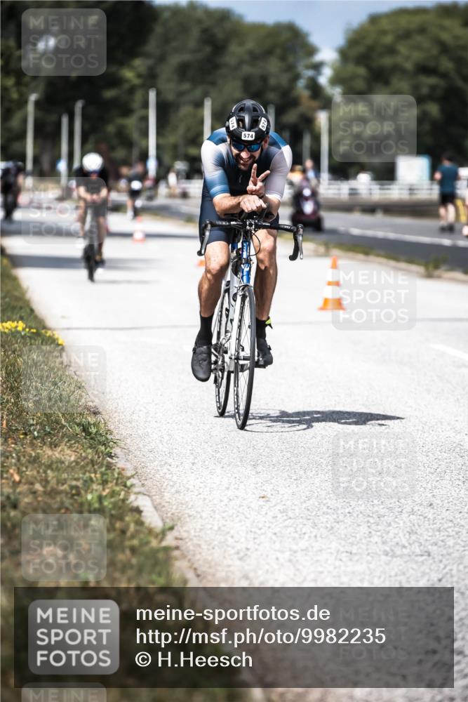16.08.2026 - KN Förde Triathlon 2026 H.Heesch http://msf.ph/oto/9982235 16.08.2026 12:54:07 Radfahren 505, 545, 574 meine-sportfotos.de