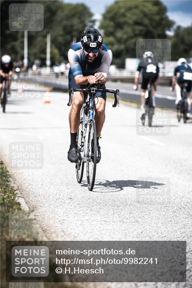 16.08.2026 - KN Förde Triathlon 2026 H.Heesch http://msf.ph/oto/9982241 16.08.2026 12:54:07 Radfahren 505, 545, 574 meine-sportfotos.de
