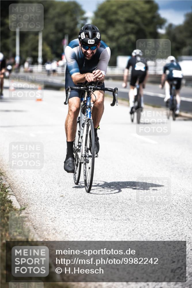 16.08.2026 - KN Förde Triathlon 2026 H.Heesch http://msf.ph/oto/9982242 16.08.2026 12:54:07 Radfahren 505, 545, 574 meine-sportfotos.de