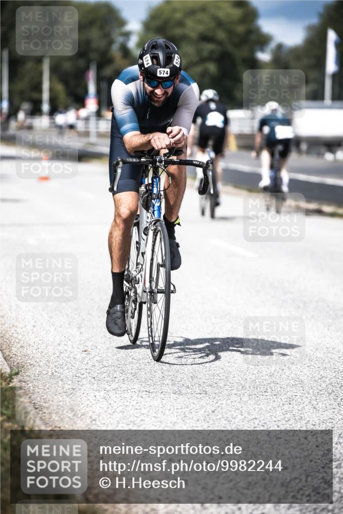 16.08.2026 - KN Förde Triathlon 2026 H.Heesch http://msf.ph/oto/9982244 16.08.2026 12:54:07 Radfahren 505, 545, 574 meine-sportfotos.de
