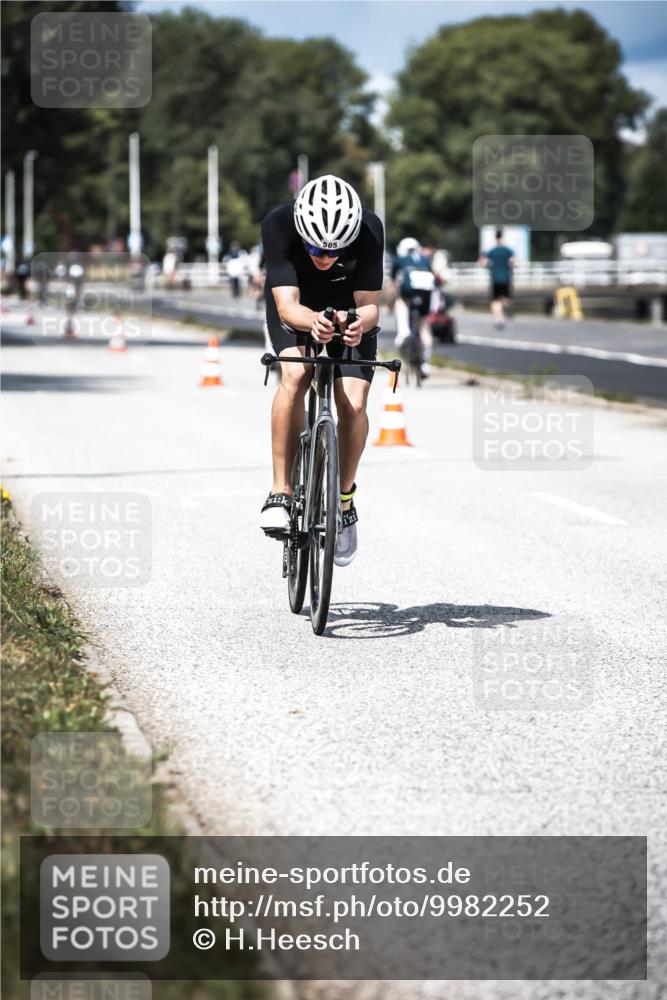 16.08.2026 - KN Förde Triathlon 2026 H.Heesch http://msf.ph/oto/9982252 16.08.2026 12:54:09 Radfahren 505, 545, 574 meine-sportfotos.de