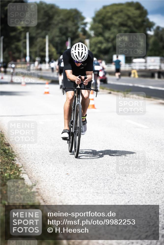 16.08.2026 - KN Förde Triathlon 2026 H.Heesch http://msf.ph/oto/9982253 16.08.2026 12:54:09 Radfahren 505, 545, 574 meine-sportfotos.de