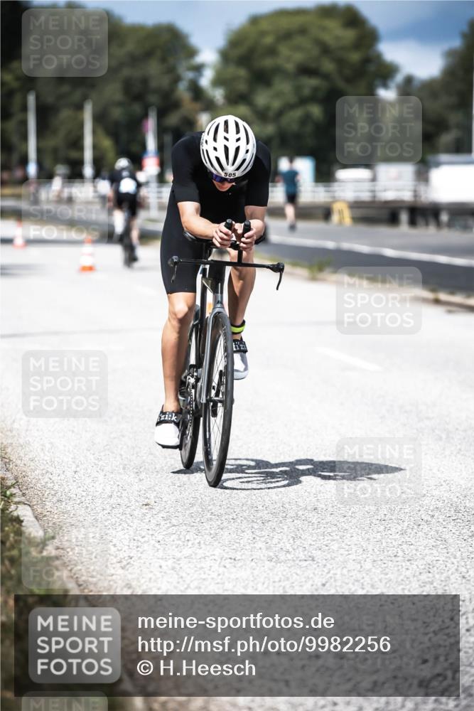 16.08.2026 - KN Förde Triathlon 2026 H.Heesch http://msf.ph/oto/9982256 16.08.2026 12:54:09 Radfahren 505, 545, 574 meine-sportfotos.de