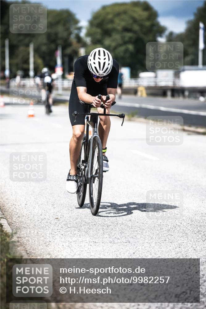 16.08.2026 - KN Förde Triathlon 2026 H.Heesch http://msf.ph/oto/9982257 16.08.2026 12:54:10 Radfahren 505, 545, 574 meine-sportfotos.de
