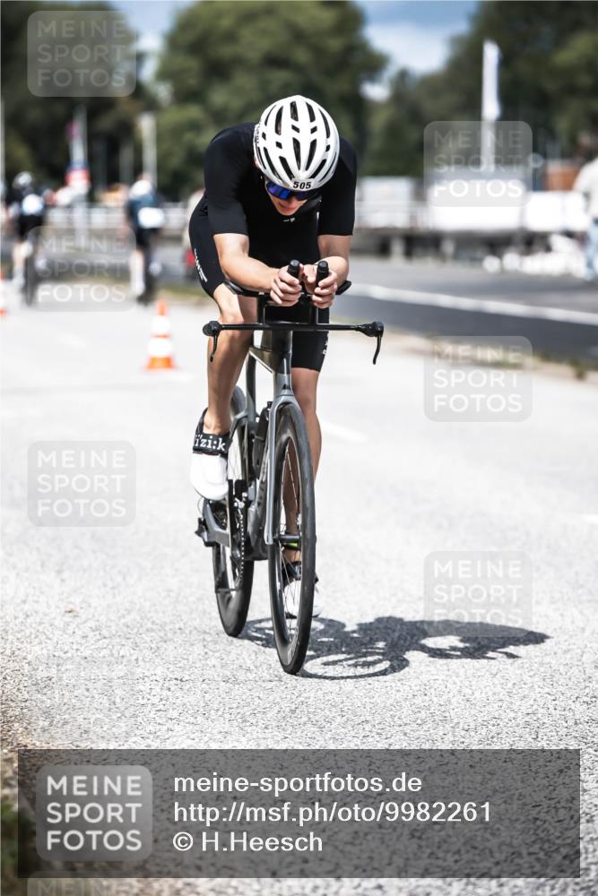 16.08.2026 - KN Förde Triathlon 2026 H.Heesch http://msf.ph/oto/9982261 16.08.2026 12:54:10 Radfahren 505, 545, 574 meine-sportfotos.de