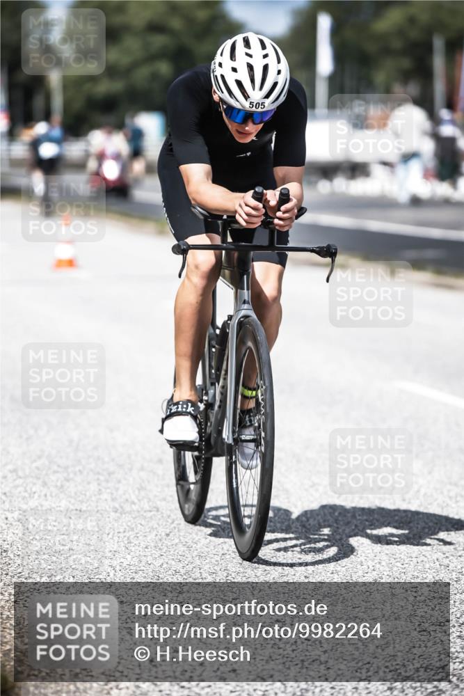 16.08.2026 - KN Förde Triathlon 2026 H.Heesch http://msf.ph/oto/9982264 16.08.2026 12:54:10 Radfahren 505, 545, 574 meine-sportfotos.de