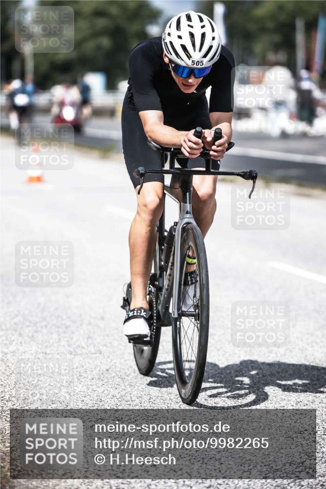 16.08.2026 - KN Förde Triathlon 2026 H.Heesch http://msf.ph/oto/9982265 16.08.2026 12:54:10 Radfahren 505, 545, 574 meine-sportfotos.de