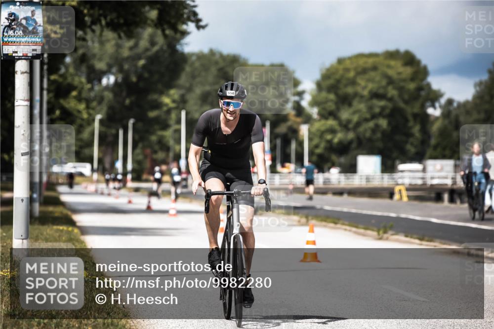 16.08.2026 - KN Förde Triathlon 2026 H.Heesch http://msf.ph/oto/9982280 16.08.2026 12:54:16 Radfahren 508, 550, 703 meine-sportfotos.de
