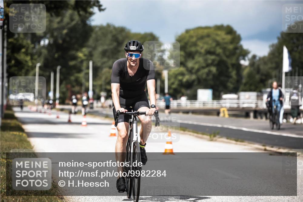 16.08.2026 - KN Förde Triathlon 2026 H.Heesch http://msf.ph/oto/9982284 16.08.2026 12:54:17 Radfahren 508, 550, 703 meine-sportfotos.de