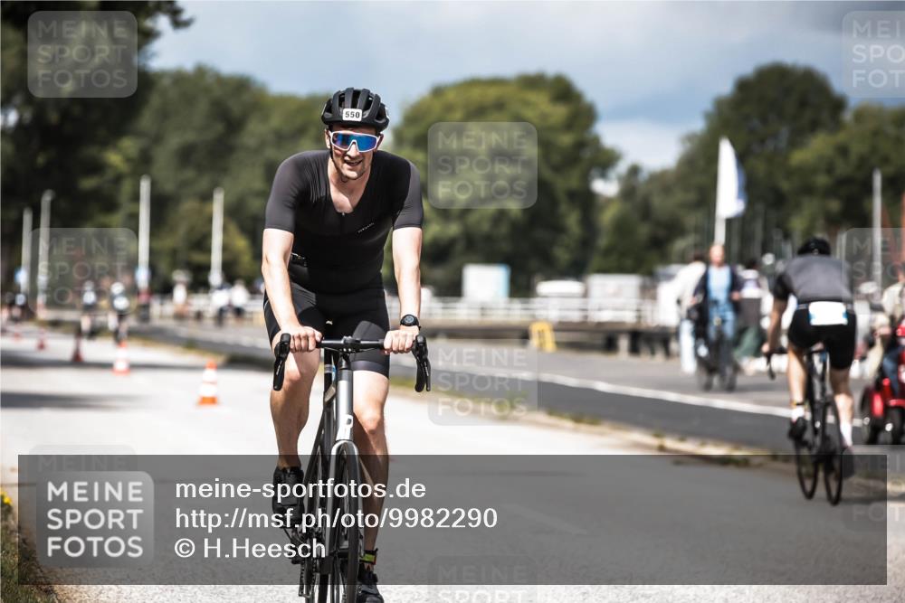 16.08.2026 - KN Förde Triathlon 2026 H.Heesch http://msf.ph/oto/9982290 16.08.2026 12:54:17 Radfahren 508, 550, 703 meine-sportfotos.de