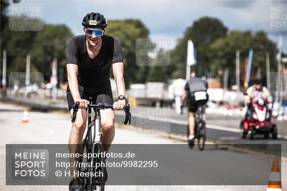 16.08.2026 - KN Förde Triathlon 2026 H.Heesch http://msf.ph/oto/9982295 16.08.2026 12:54:17 Radfahren 508, 550, 703 meine-sportfotos.de