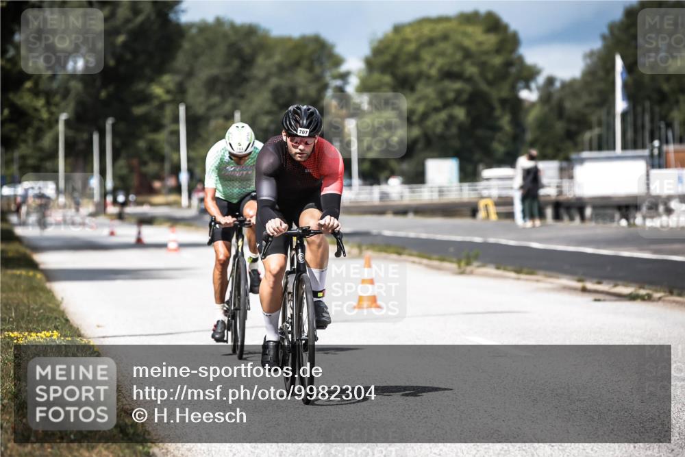 16.08.2026 - KN Förde Triathlon 2026 H.Heesch http://msf.ph/oto/9982304 16.08.2026 12:54:32 Radfahren 518, 539, 591, 702, 707 meine-sportfotos.de