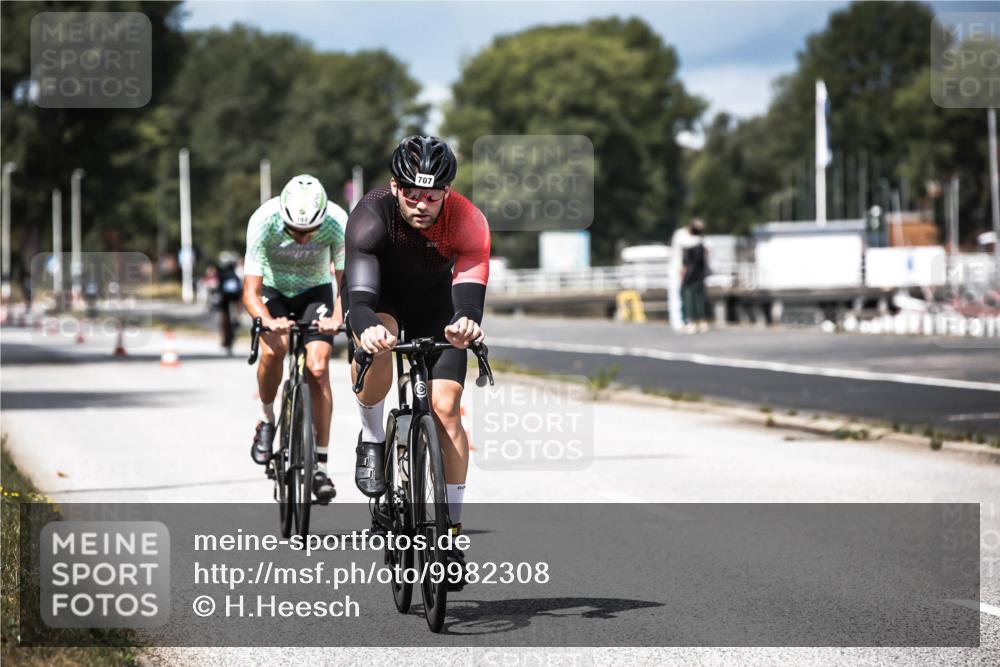 16.08.2026 - KN Förde Triathlon 2026 H.Heesch http://msf.ph/oto/9982308 16.08.2026 12:54:32 Radfahren 518, 539, 591, 702, 707 meine-sportfotos.de