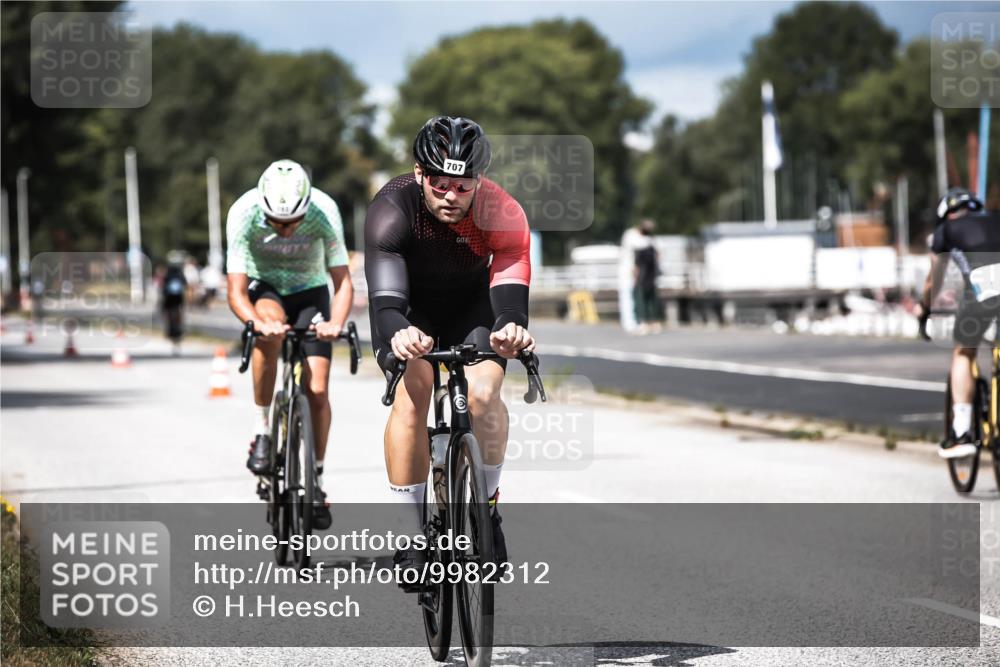 16.08.2026 - KN Förde Triathlon 2026 H.Heesch http://msf.ph/oto/9982312 16.08.2026 12:54:33 Radfahren 539, 583, 591, 702, 707 meine-sportfotos.de