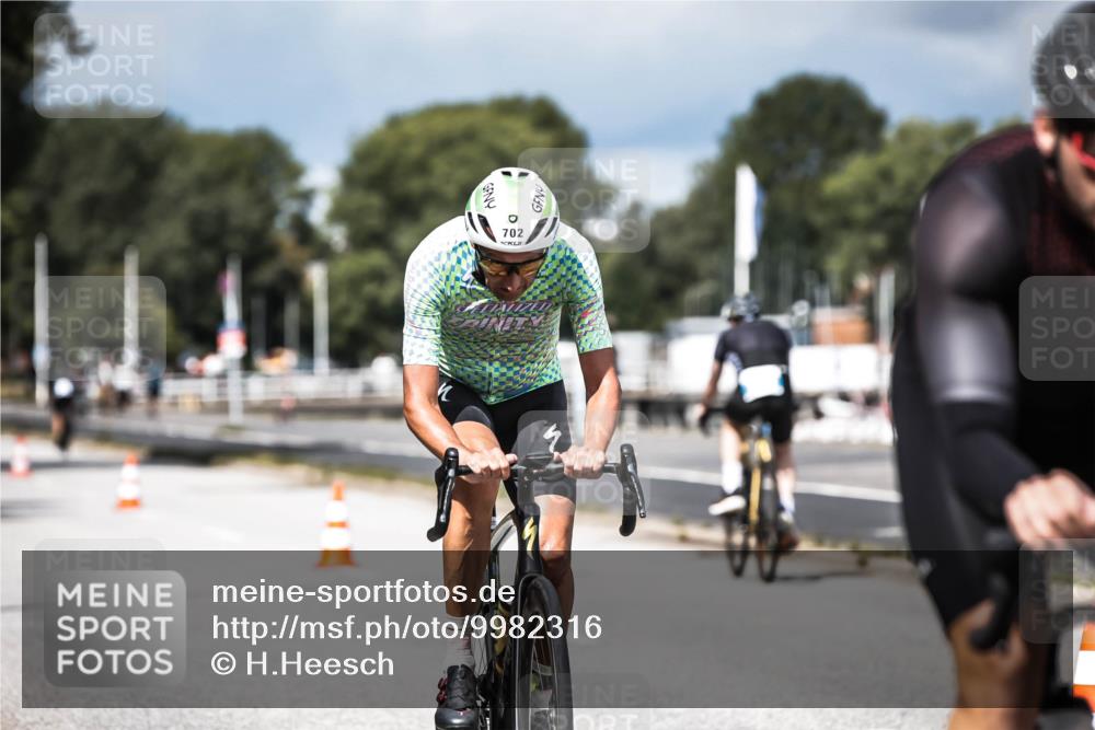 16.08.2026 - KN Förde Triathlon 2026 H.Heesch http://msf.ph/oto/9982316 16.08.2026 12:54:33 Radfahren 539, 583, 591, 702, 707 meine-sportfotos.de
