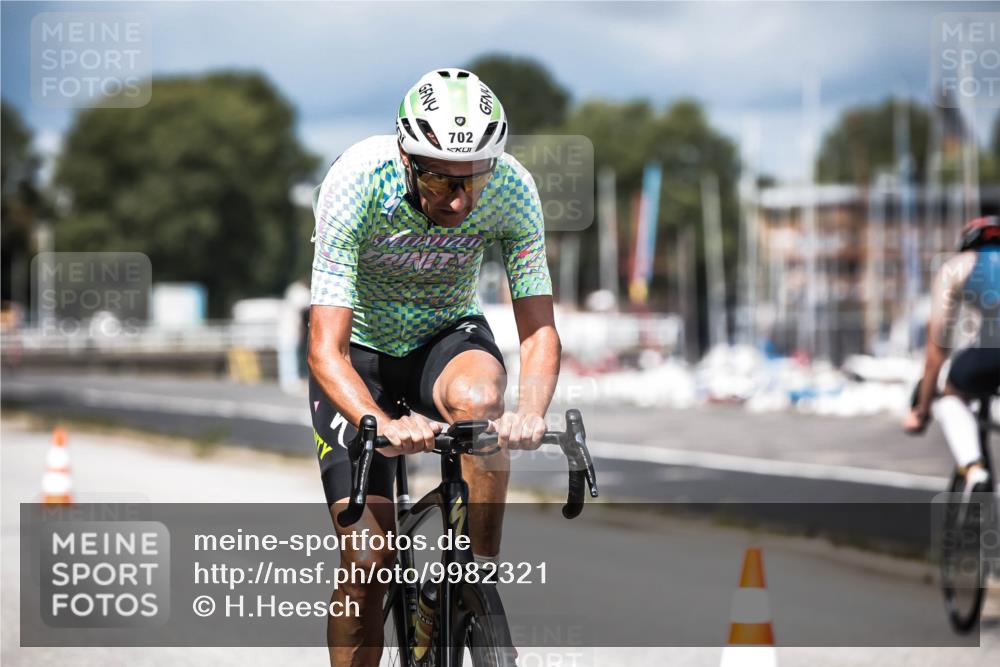 16.08.2026 - KN Förde Triathlon 2026 H.Heesch http://msf.ph/oto/9982321 16.08.2026 12:54:34 Radfahren 539, 568, 583, 591, 702, 707 meine-sportfotos.de
