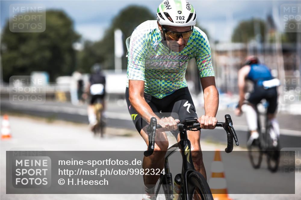 16.08.2026 - KN Förde Triathlon 2026 H.Heesch http://msf.ph/oto/9982324 16.08.2026 12:54:34 Radfahren 539, 568, 583, 591, 702, 707 meine-sportfotos.de