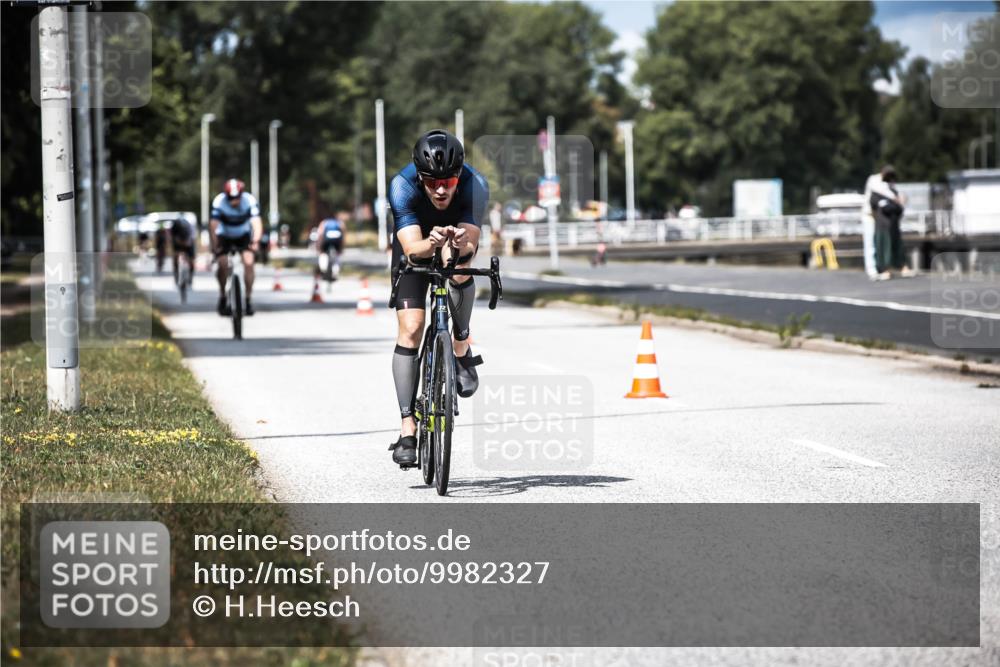 16.08.2026 - KN Förde Triathlon 2026 H.Heesch http://msf.ph/oto/9982327 16.08.2026 12:54:42 Radfahren 503, 568, 708 meine-sportfotos.de