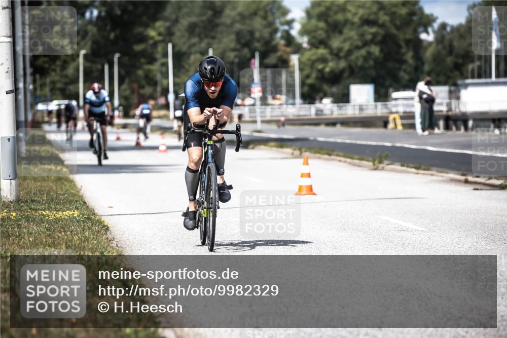 16.08.2026 - KN Förde Triathlon 2026 H.Heesch http://msf.ph/oto/9982329 16.08.2026 12:54:42 Radfahren 503, 568, 708 meine-sportfotos.de