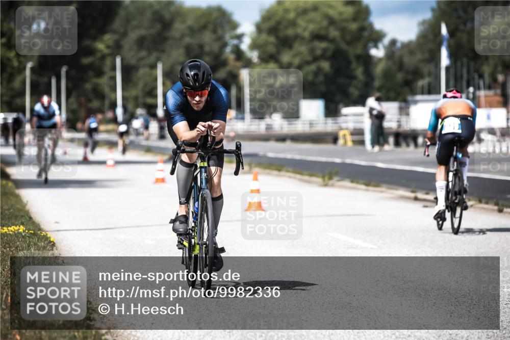 16.08.2026 - KN Förde Triathlon 2026 H.Heesch http://msf.ph/oto/9982336 16.08.2026 12:54:43 Radfahren 503, 708 meine-sportfotos.de
