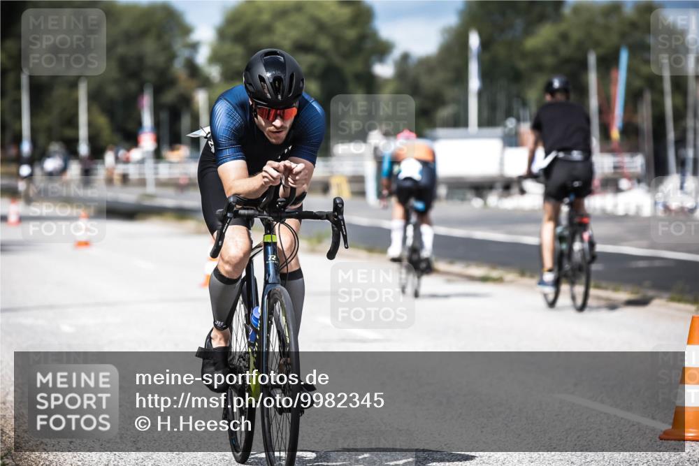 16.08.2026 - KN Förde Triathlon 2026 H.Heesch http://msf.ph/oto/9982345 16.08.2026 12:54:43 Radfahren 503, 708 meine-sportfotos.de