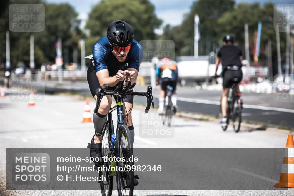16.08.2026 - KN Förde Triathlon 2026 H.Heesch http://msf.ph/oto/9982346 16.08.2026 12:54:43 Radfahren 503, 708 meine-sportfotos.de