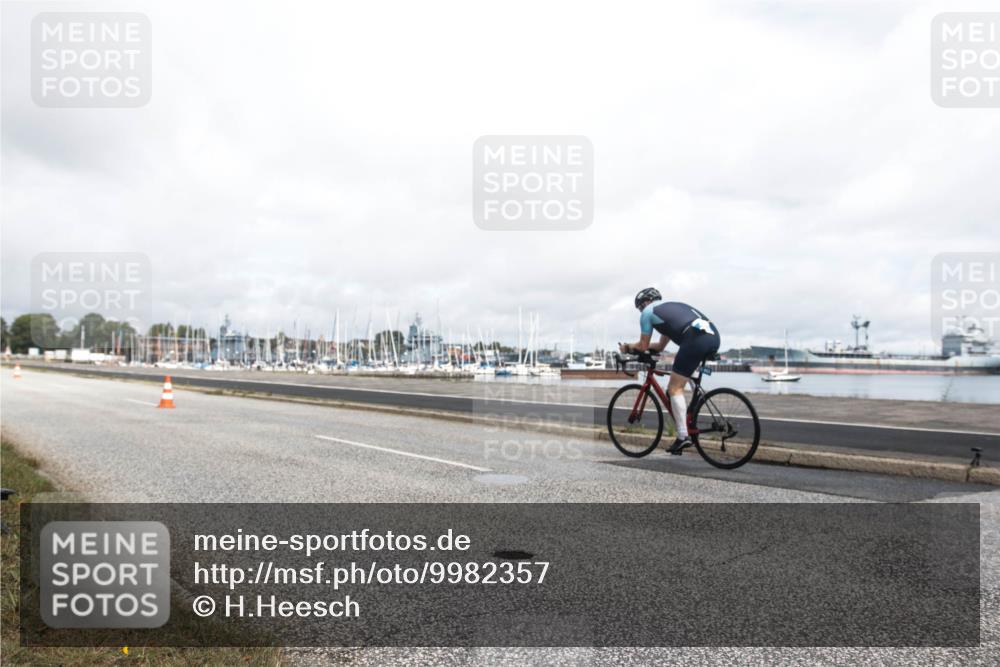 16.08.2026 - KN Förde Triathlon 2026 H.Heesch http://msf.ph/oto/9982357 16.08.2026 11:31:05 Radfahren 316, 320, 379, 388 meine-sportfotos.de