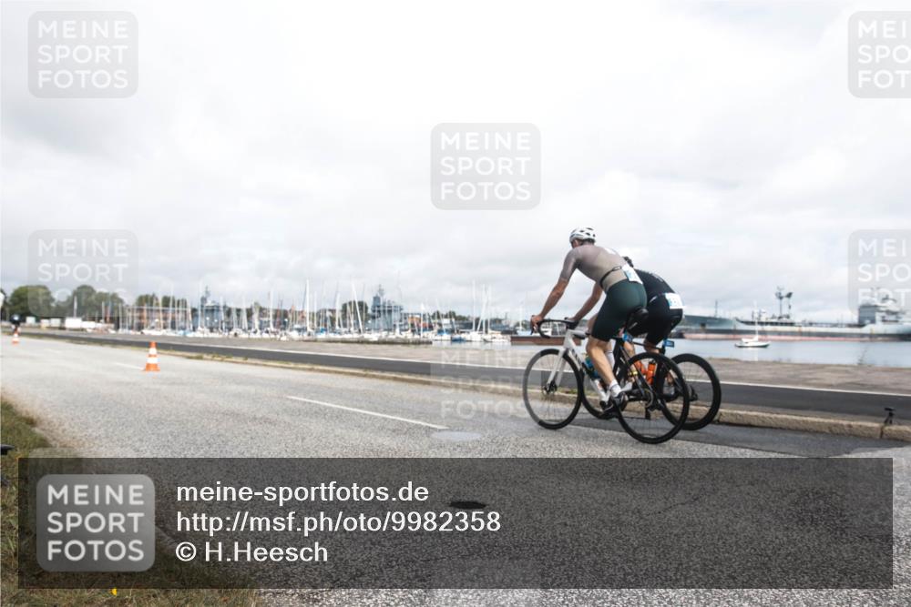 16.08.2026 - KN Förde Triathlon 2026 H.Heesch http://msf.ph/oto/9982358 16.08.2026 11:31:11 Radfahren 388, 427 meine-sportfotos.de