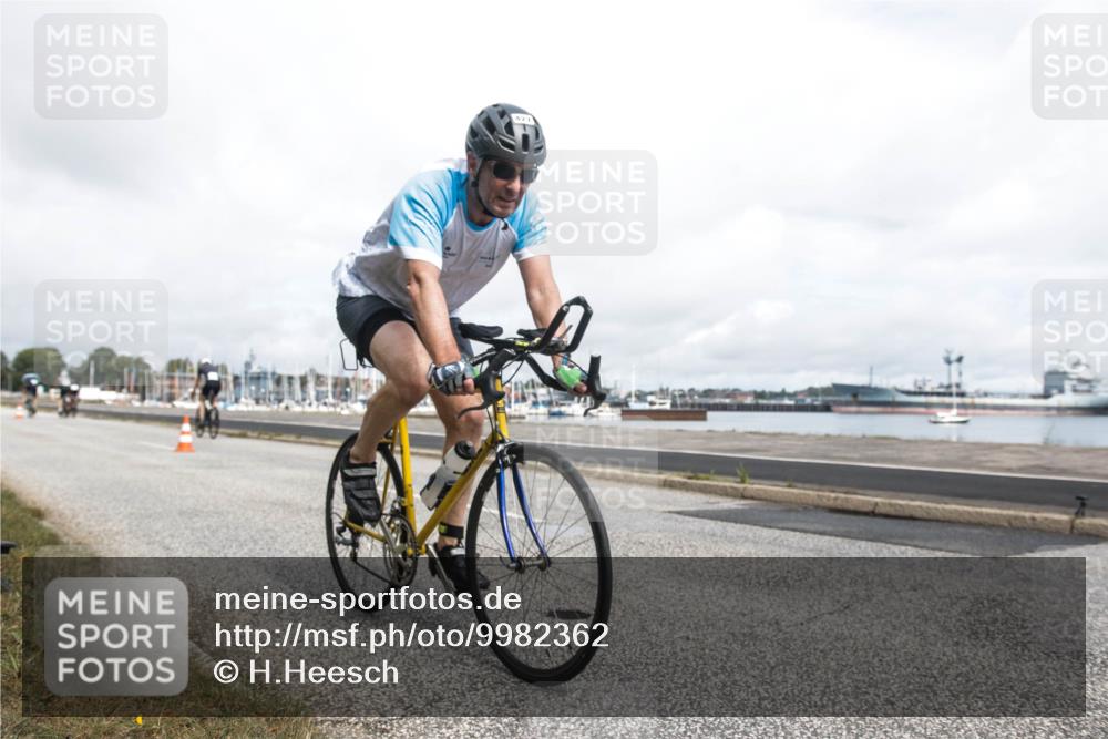 16.08.2026 - KN Förde Triathlon 2026 H.Heesch http://msf.ph/oto/9982362 16.08.2026 11:31:14 Radfahren 357, 427 meine-sportfotos.de
