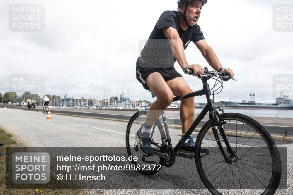 16.08.2026 - KN Förde Triathlon 2026 H.Heesch http://msf.ph/oto/9982372 16.08.2026 11:31:45 Radfahren 338, 351, 801 meine-sportfotos.de