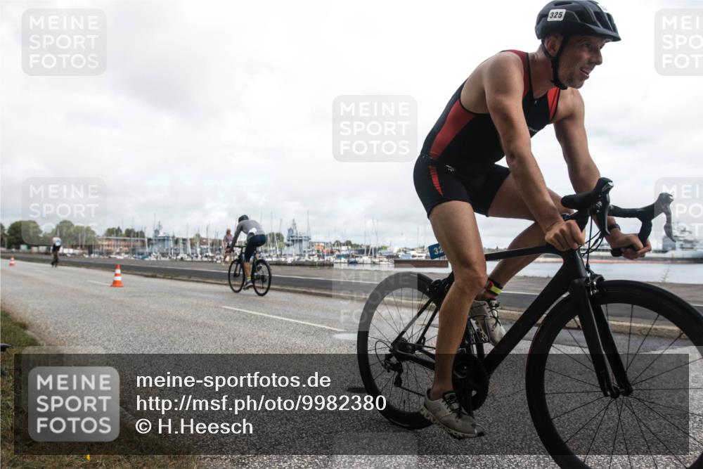 16.08.2026 - KN Förde Triathlon 2026 H.Heesch http://msf.ph/oto/9982380 16.08.2026 11:32:21 Radfahren 342, 364, 400 meine-sportfotos.de