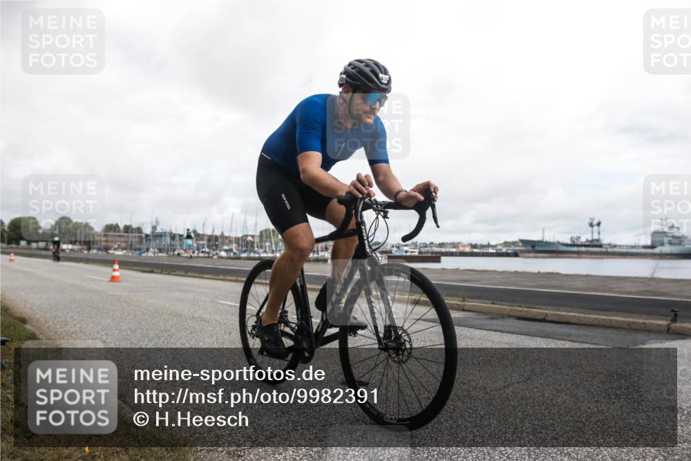 16.08.2026 - KN Förde Triathlon 2026 H.Heesch http://msf.ph/oto/9982391 16.08.2026 11:33:03 Radfahren 368, 369, 386, 430 meine-sportfotos.de