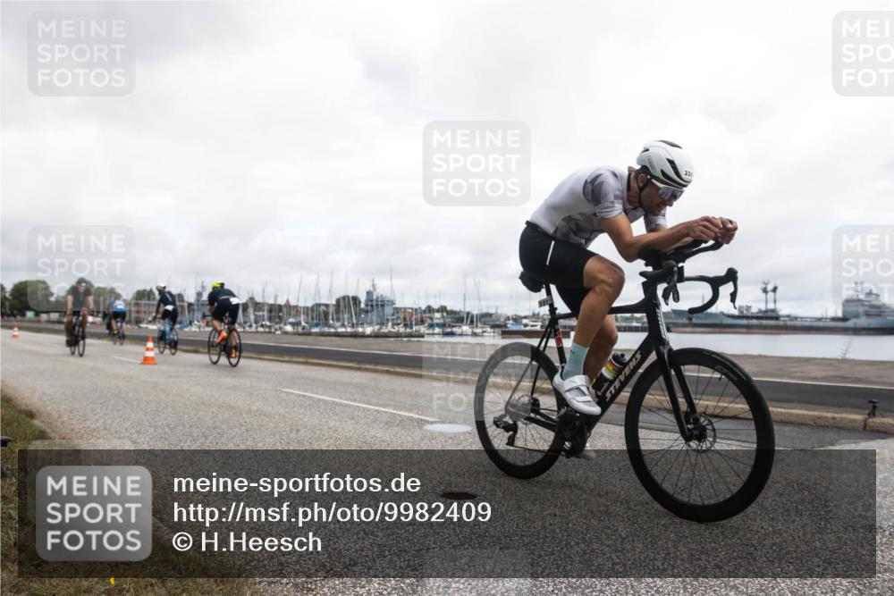 16.08.2026 - KN Förde Triathlon 2026 H.Heesch http://msf.ph/oto/9982409 16.08.2026 11:34:19 Radfahren 395, 422, 424 meine-sportfotos.de