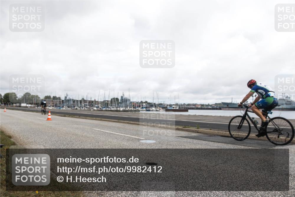 16.08.2026 - KN Förde Triathlon 2026 H.Heesch http://msf.ph/oto/9982412 16.08.2026 11:34:32 Radfahren 370, 385, 407 meine-sportfotos.de